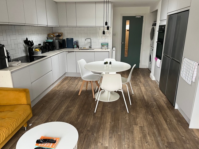 Ensuite Room In Leafy SM4 🌿 ​360 Tour Available🎥 Main Photo