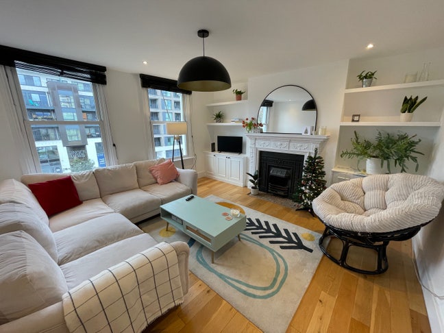 2 Double Bedrooms in Lovely Clapham North 3-bed Main Photo