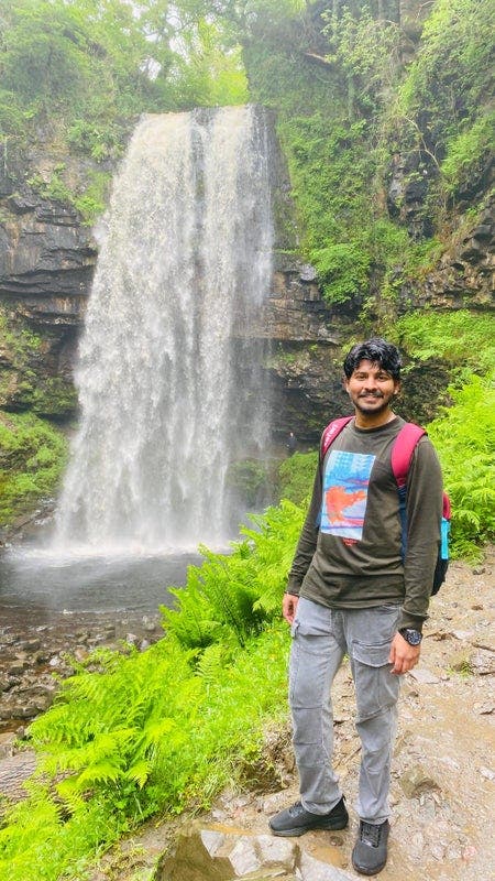 Professional Male seeks a single or double room Main Photo