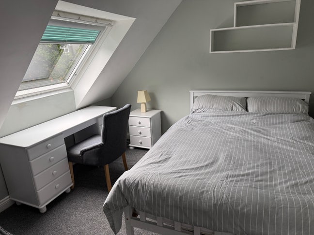 Room available  Main Photo