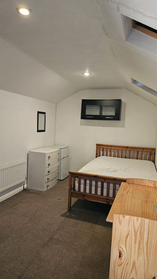 Fully Furnished Double Room For Rent Main Photo