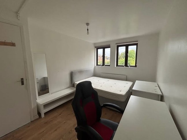 Double Room in Chiswick Main Photo