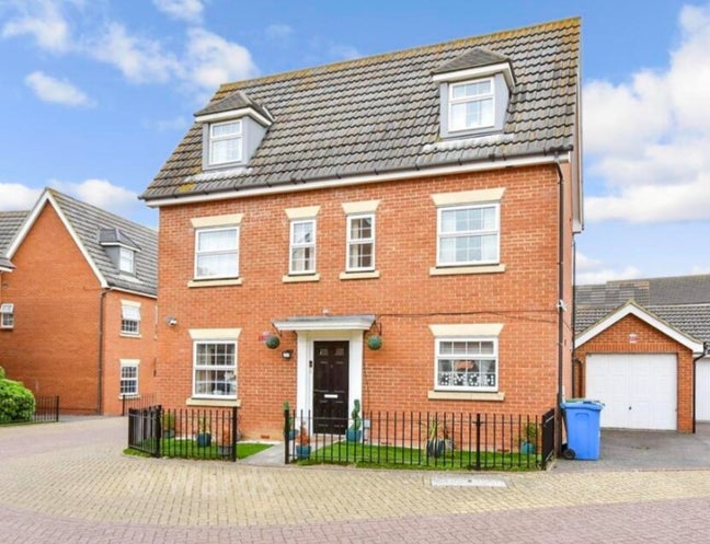 Ensuite double bedroom (£850pcm) inc Bills Main Photo