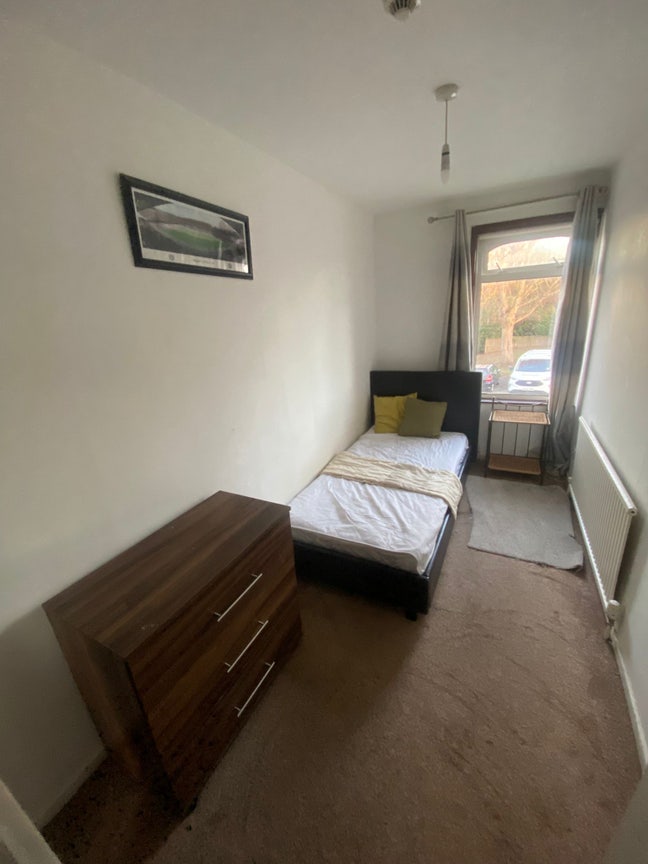 Oat Hill Drive Northampton-3 rooms free Main Photo