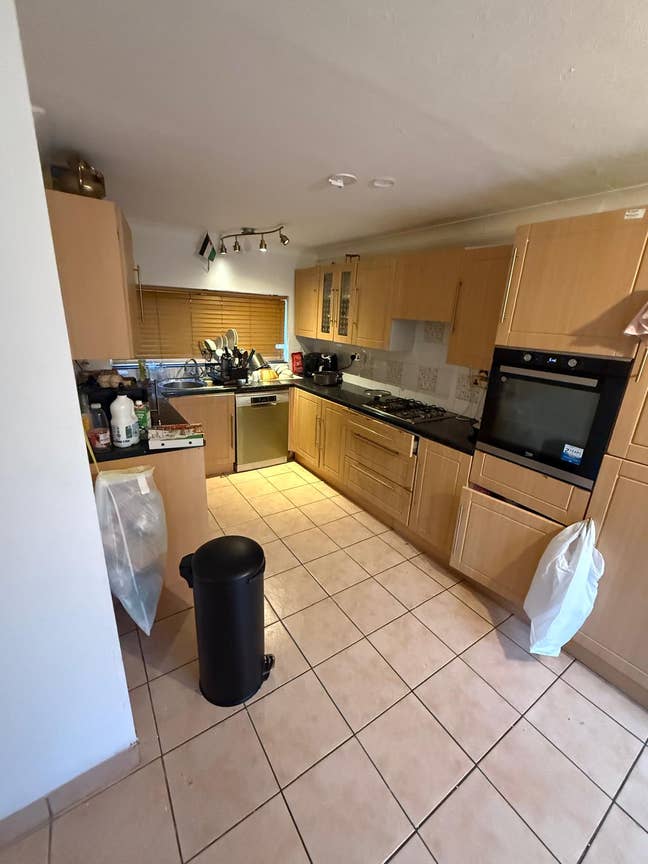 Bright Double Room to Rent in Nuns Way, Cambridge  Main Photo