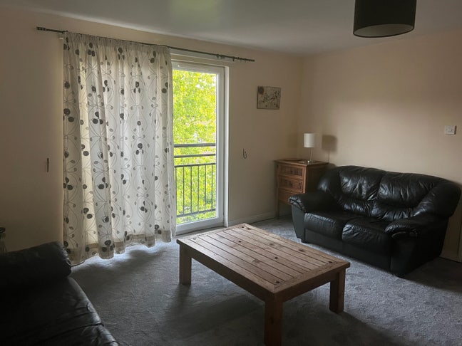 En-suite double bedroom Main Photo