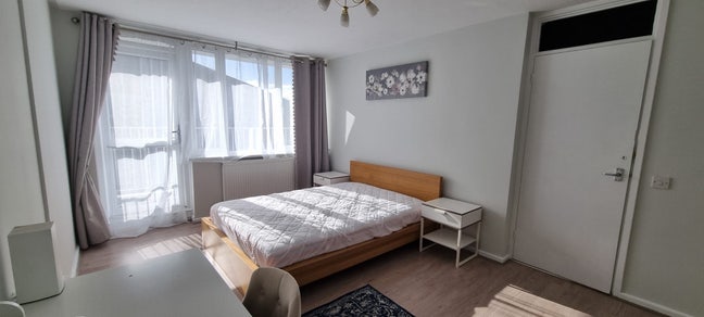 Spacious Double room in Bermondsey  Main Photo