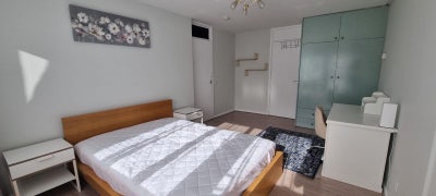 Double bedroom  Main Photo