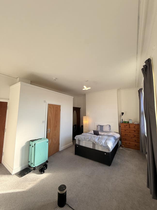 Lovely En-suite Letting for Short Rent Main Photo