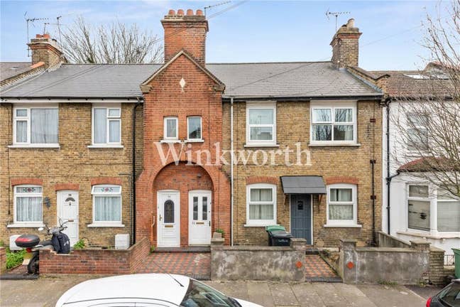 Rare Find! 3-Bed House, Only 2 People Main Photo