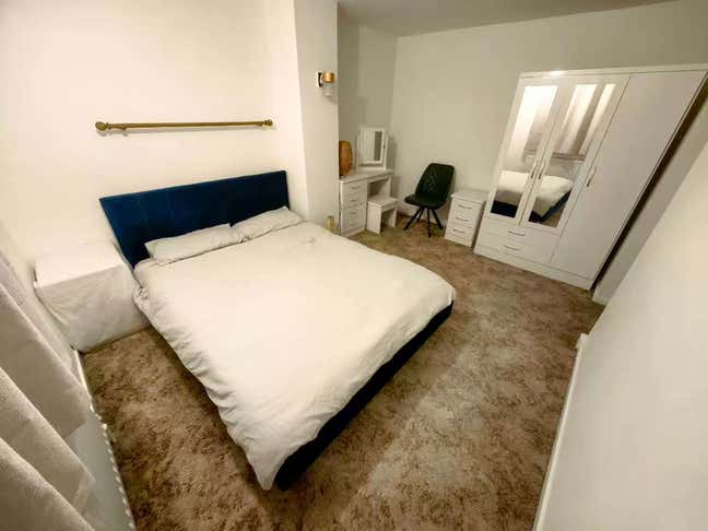 Double room by addenbroke long term let Main Photo