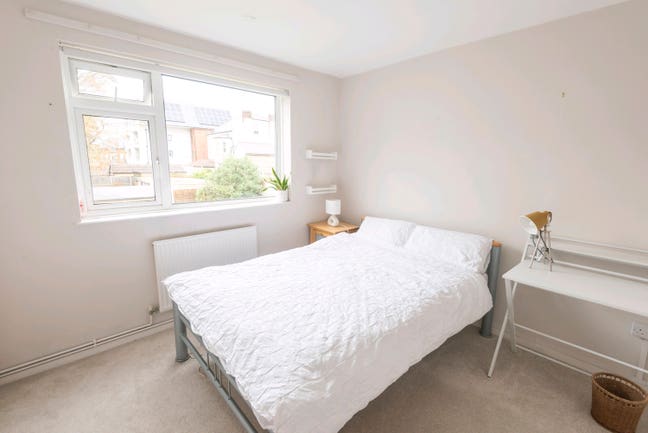 Double Room in BR1  Main Photo