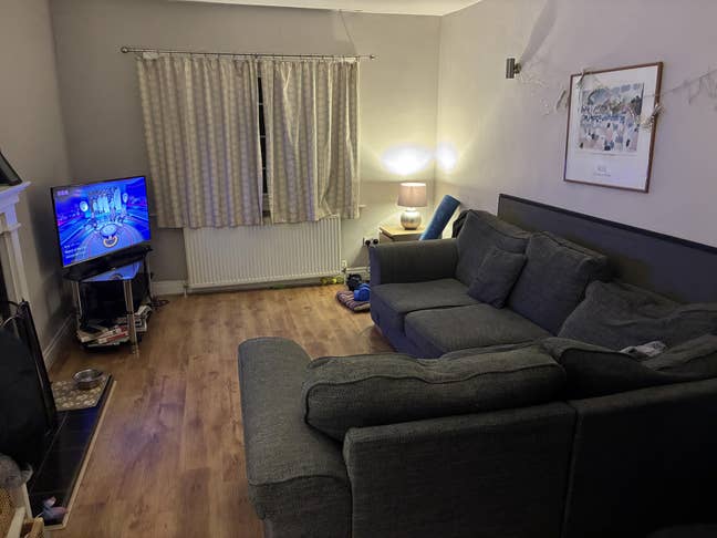 Double room  in renovated house great location  Main Photo