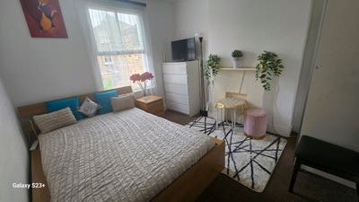   Double Room 5 Min from Hammersmith Station  Main Photo