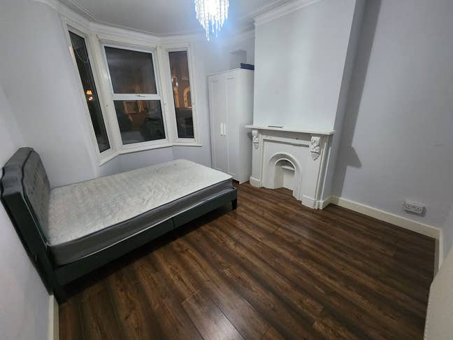 Large Double Room in Leyton Main Photo
