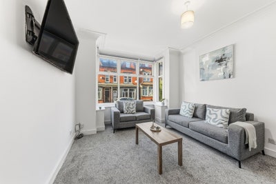 🔥 Super House – Peaceful Professional HMO✨ Main Photo