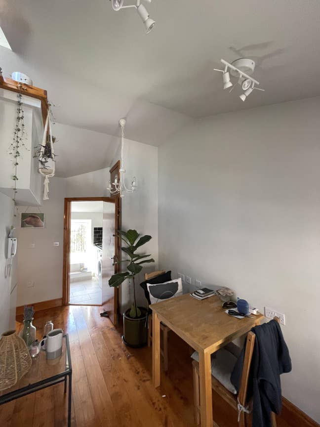 Bright Top-Floor Flat in Camden – Winter Offer! Main Photo