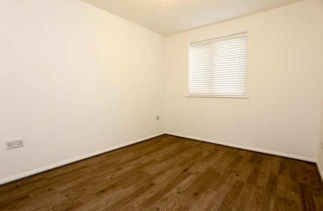 Beautiful Furnished Double Room in a 2-bed Flat Main Photo