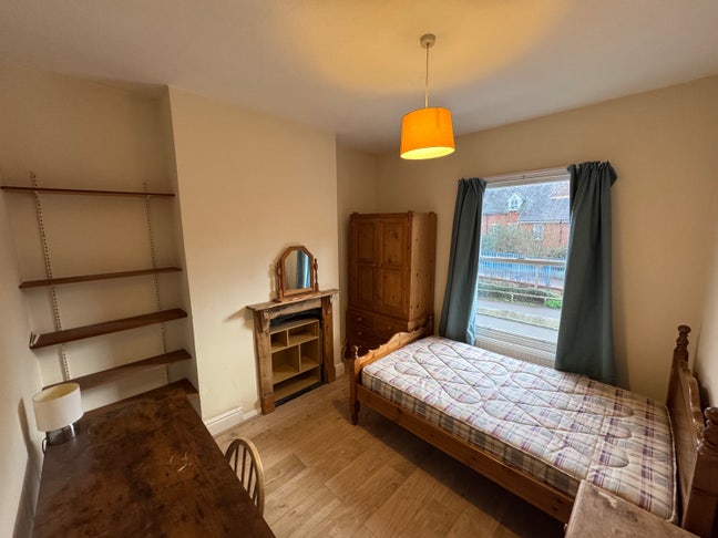 Spacioius Double Room Close to Train Station Main Photo