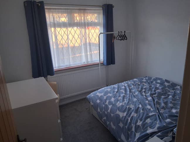 Double room in Findon Valley family home Main Photo