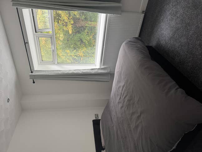 Room with king size bed  Main Photo