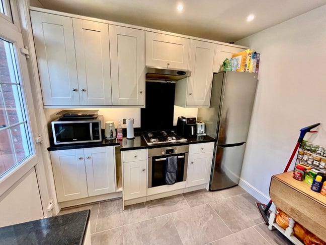 ✨ SW18 Double Room: Tidy Pro Needed-Reposit Option Main Photo