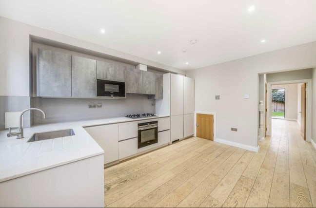 Double room in lovely modern 4 bed home💫 Main Photo