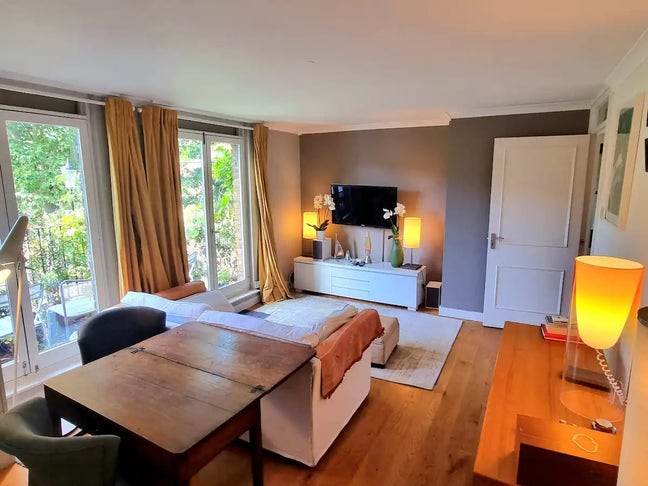 Beautiful 2 bed Flat by Portobello (1-3 month let) Main Photo