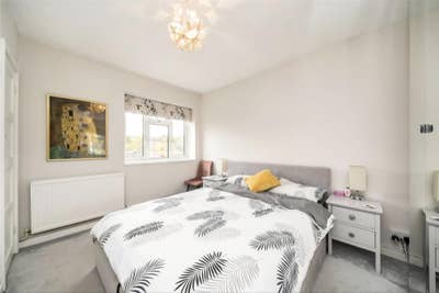 Double room for rent on the top floor with amazing Main Photo