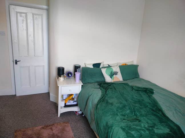 Double room in Ealing Main Photo