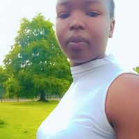 22 year old Female seeks a single or double room Main Photo