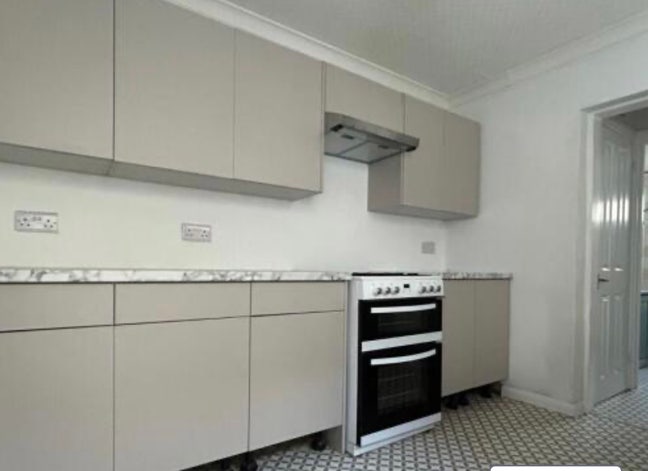 Double room to let  Main Photo