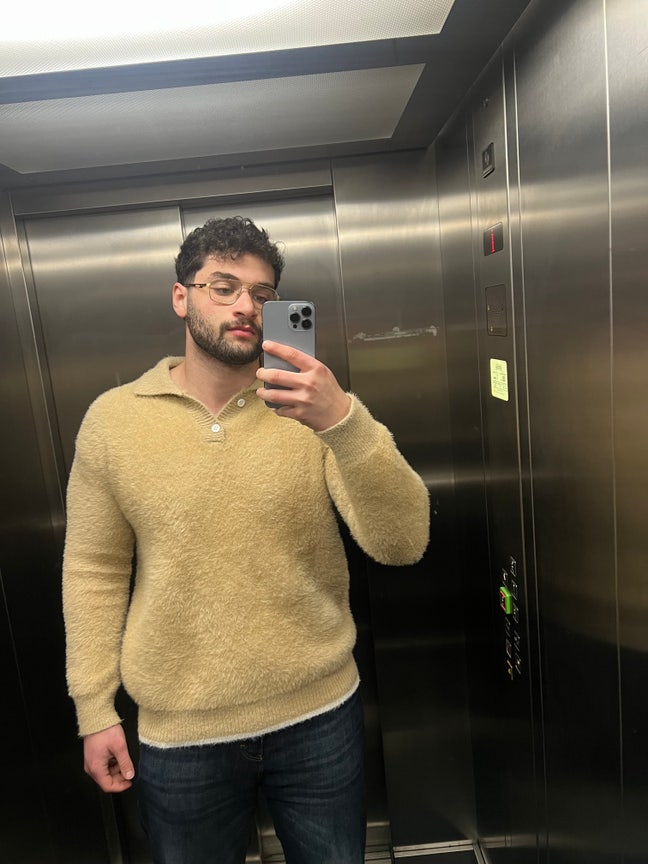 professional looking for room/buddy up  Main Photo