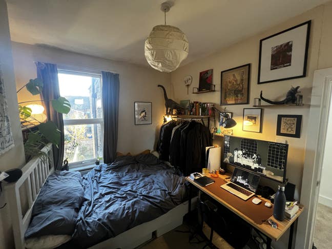 Double Room in Quiet Tottenham Terrace Main Photo