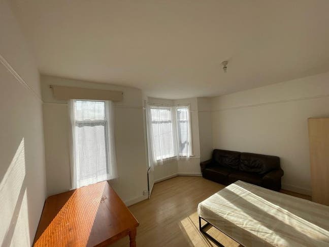 Leyton I All Bills Included Main Photo