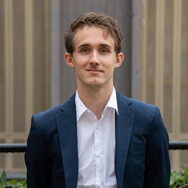 Axel, French student 21 years old Main Photo