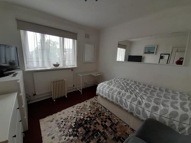 Double Room in a shared flat in NW10 Area Main Photo