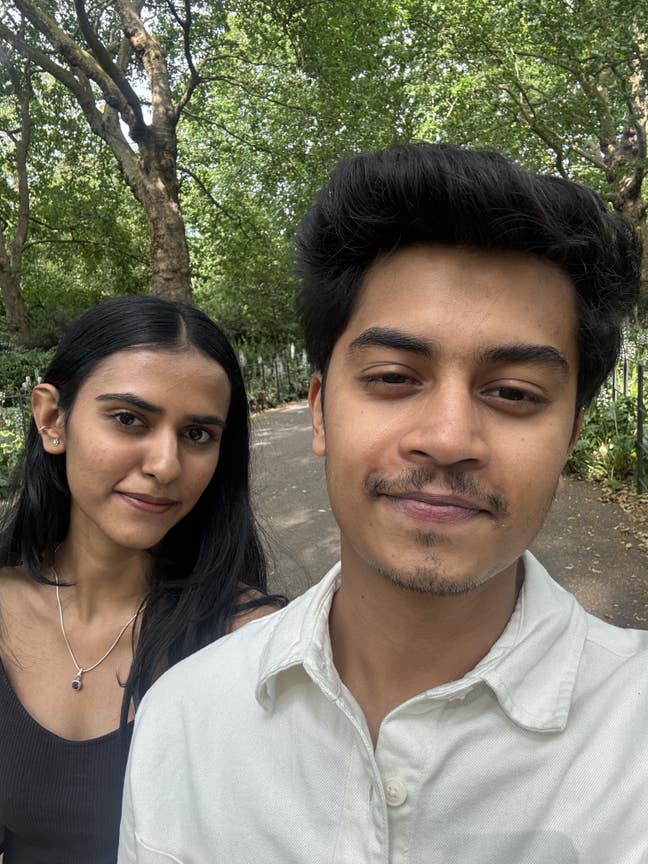 Professional couple looking for a room Main Photo