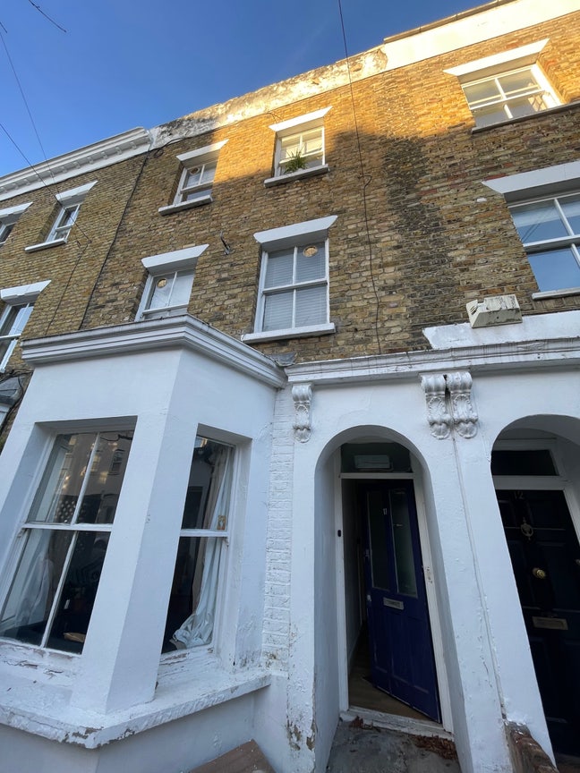 Double room in social flat Main Photo