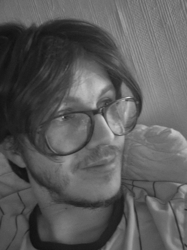 Need help with a room Main Photo