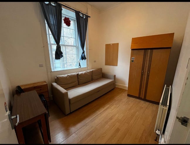 Single Room at West End, behind UofG Main Photo