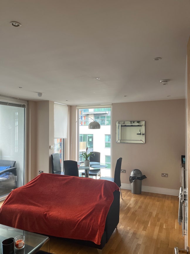 Cute and calm flat in Canary Wharf  Main Photo