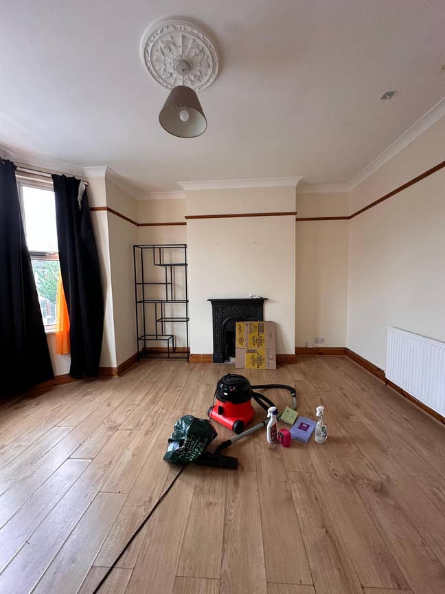 Double bedroom available 10 mins from Leytonstone Main Photo