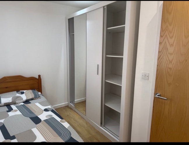 Room for rent Main Photo