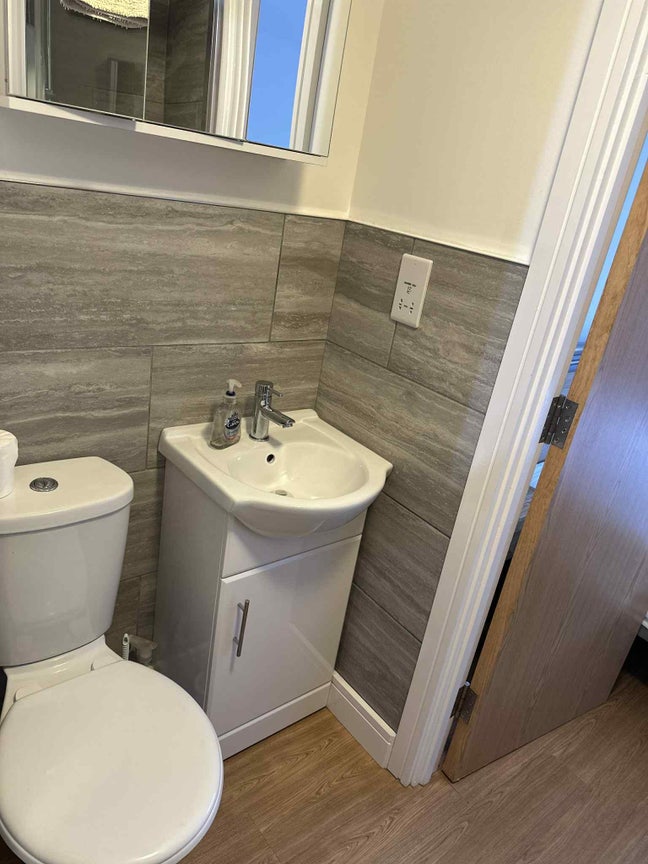 1 bed Annexe inc bills Main Photo