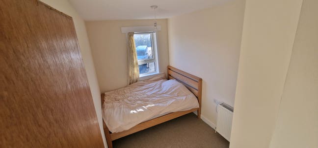 1 private bedroom in a flat Main Photo