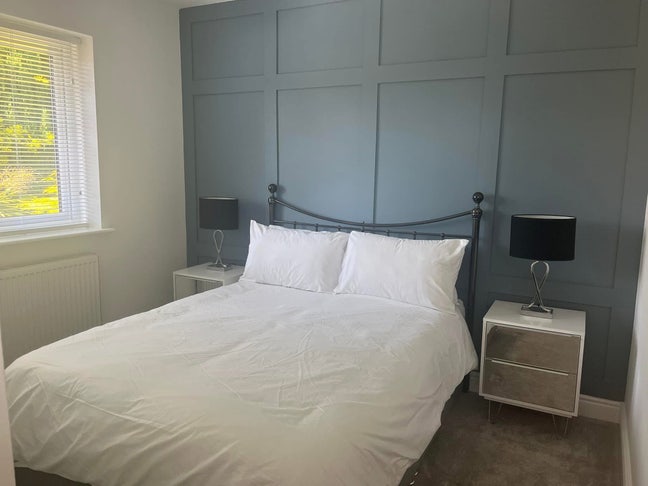 Furnished Double Bedroom    Main Photo