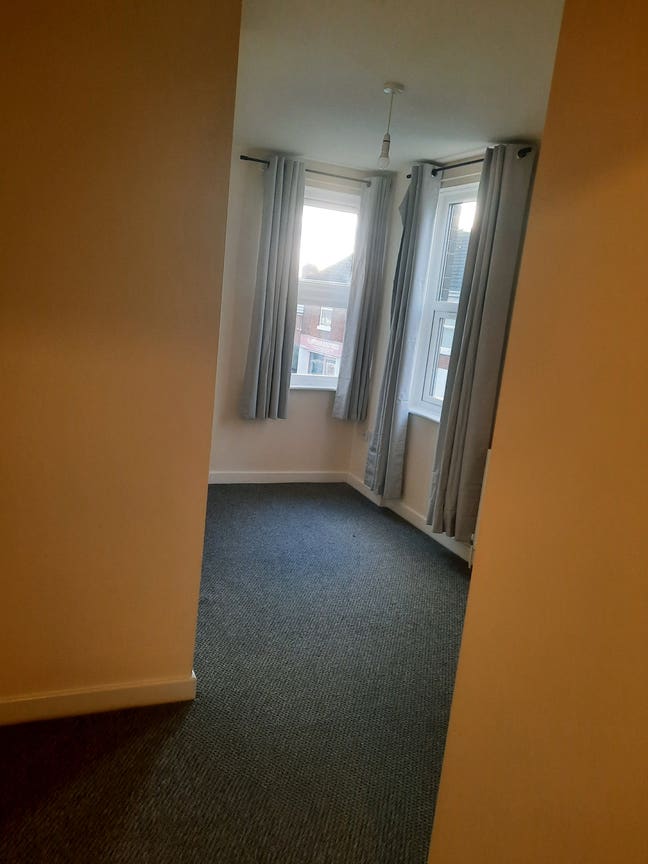 Students & professional welcome  Main Photo