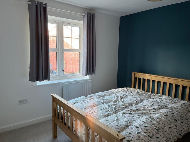 Double room in lovely calm household Main Photo