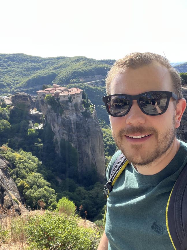 Looking for a room in a 2 bed place Main Photo